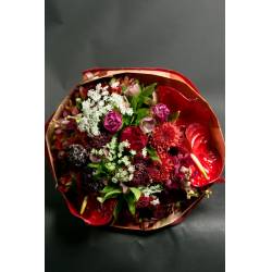 デザイナーおまかせ季節の旬な花束Lサイズ~シックな感じ~ デザイナーおまかせ季節の旬な花束Lサイズ~シックな感じ~