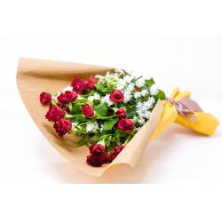 スプレーバラと小花MIXのおまかせ花束