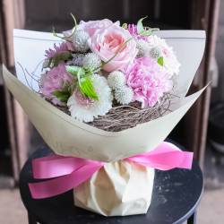 ラッピング外さず花瓶要らず！そのまま飾れる花束・ナチュールMサイズ～可愛い感じでおまかせ～