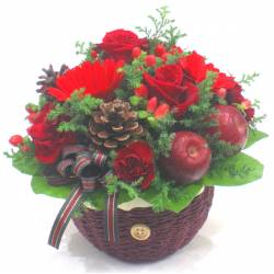 《Flower arrangement》Basket with Buttons Red